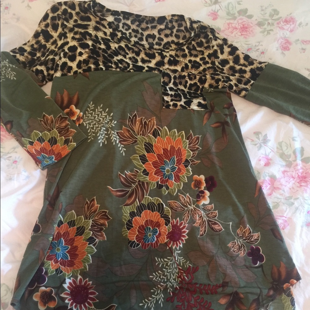 Floral, leopard, high low, 3/4 sleeve tunic